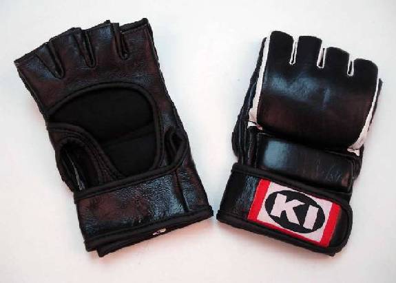 Mixed Martial Arts Gloves (Black)